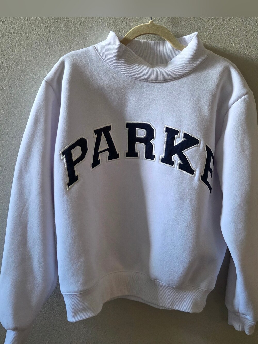 PARKE White And Navy Pullover Sweater S/M